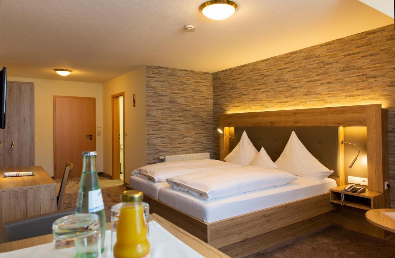 Land-Gut-Hotel Raeuber Lippoldskrug Alfeld  Bagian luar foto